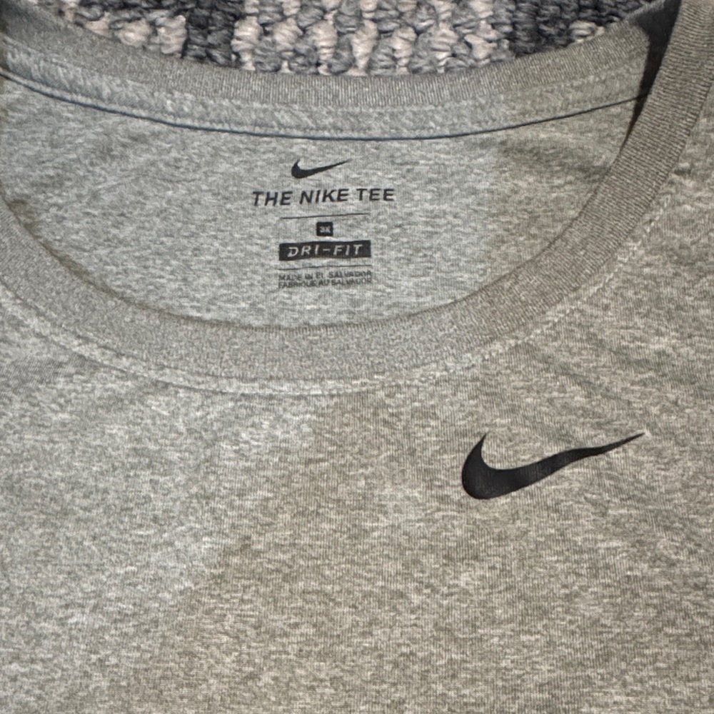 Nike Women's Light Gray Tank Top - Picture 2 of 3